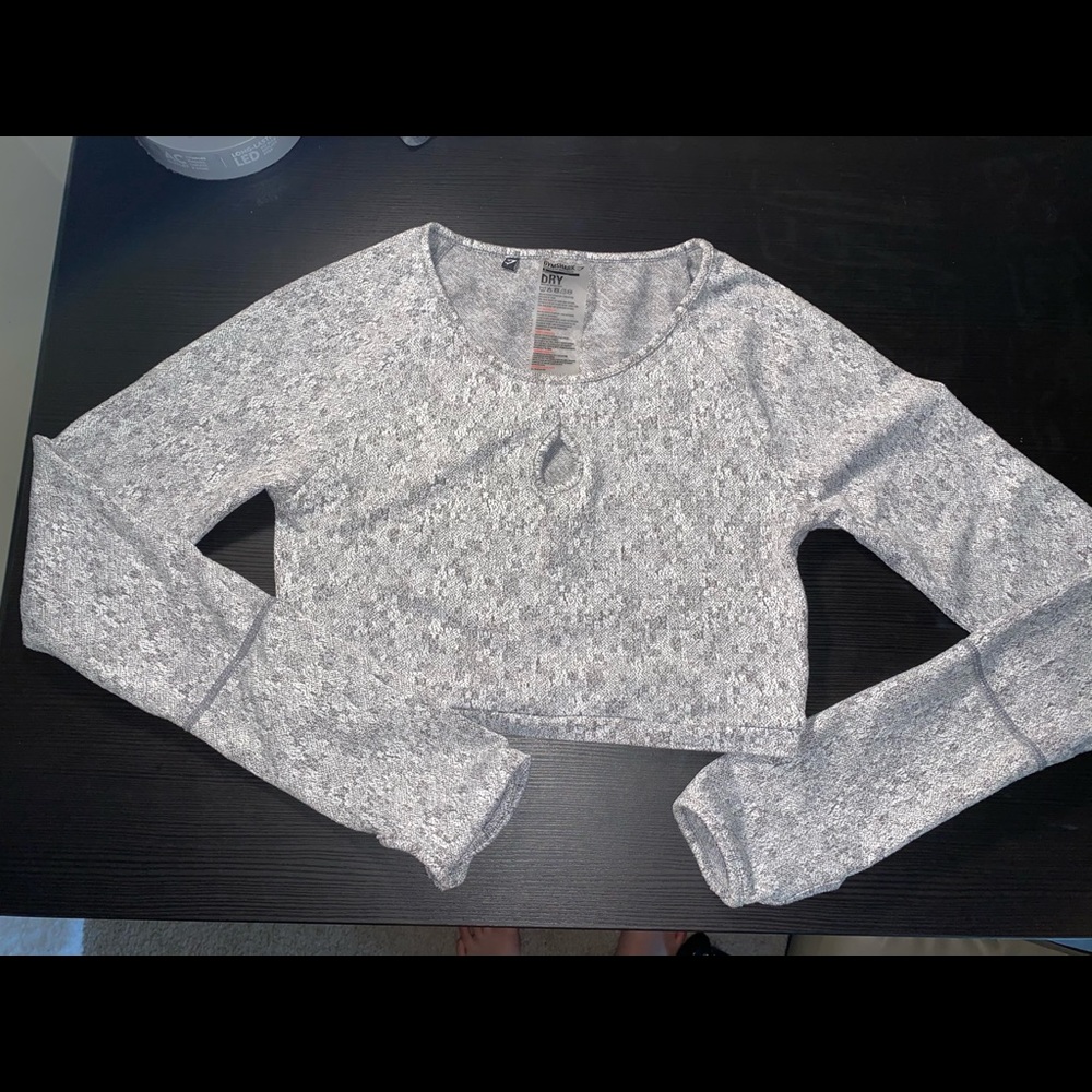 GYMSHARK LONGSLEEVE CROP TOP
